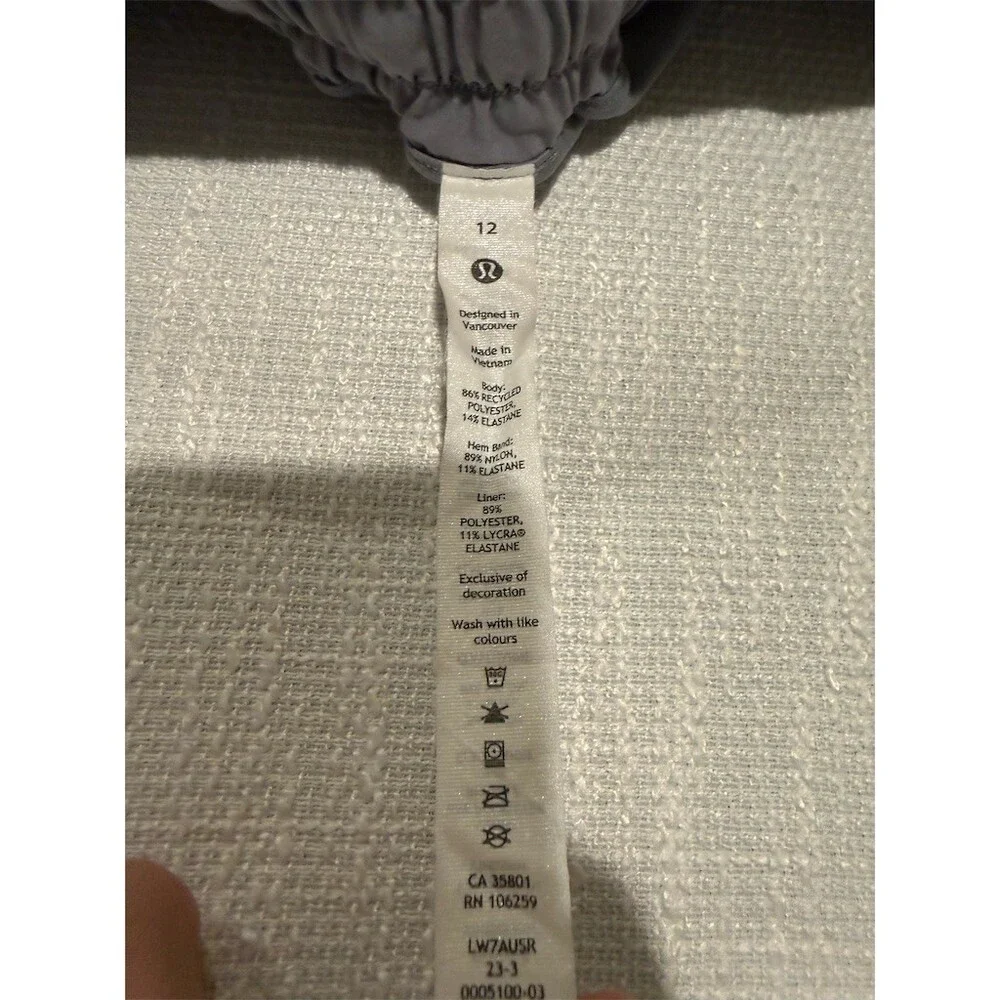 Lululemon Hotty Hot Low-Rise Lined Running Shorts Womens Size 12 Gray - Picture 2 of 3